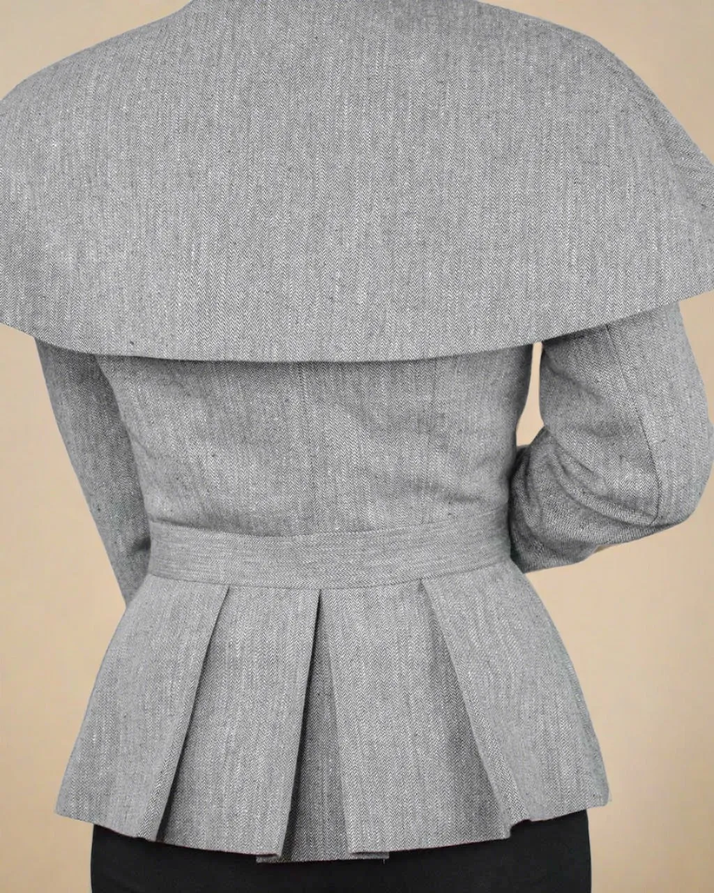 Abbe Short Grey Coat with Cape