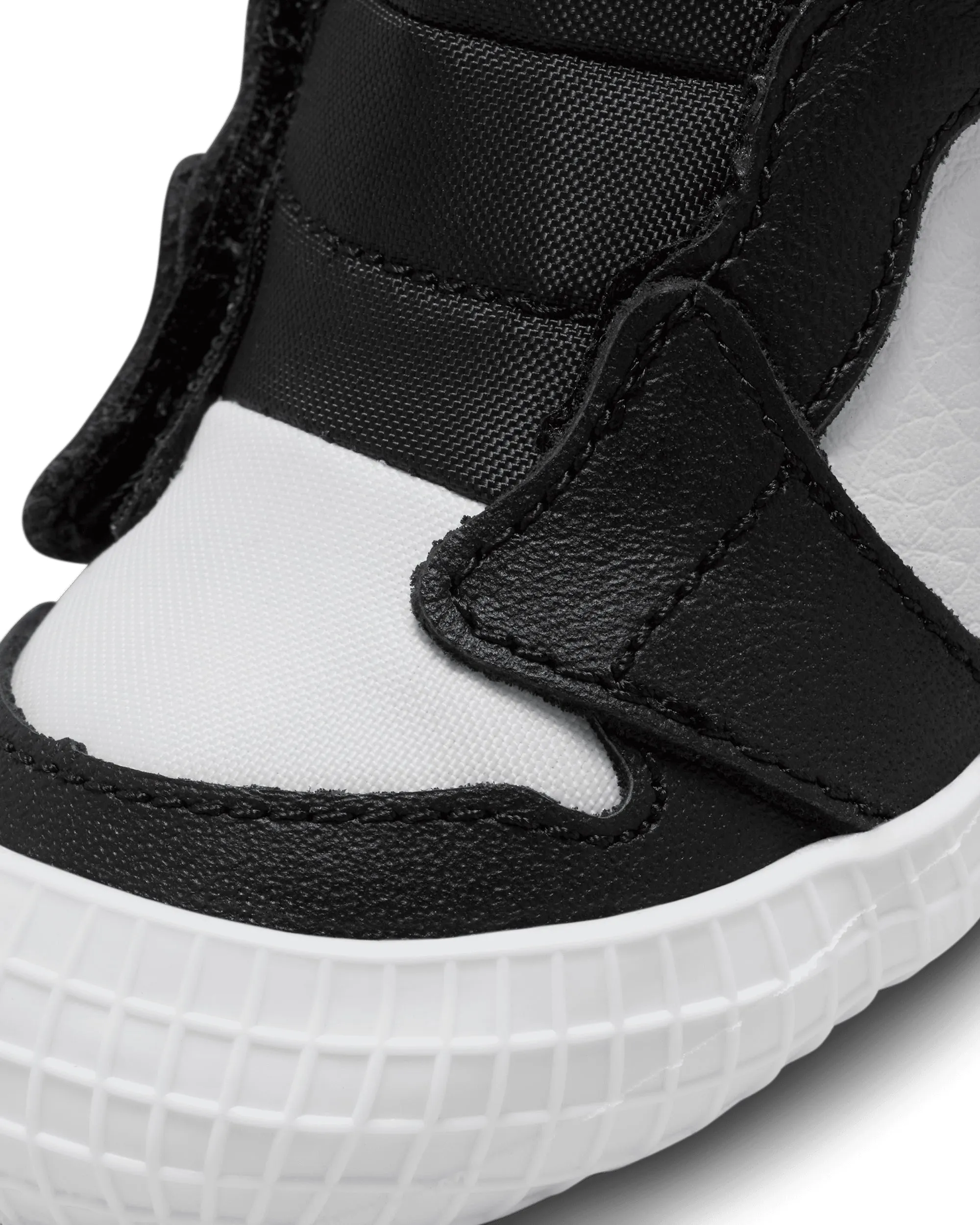 Air Jordan 1 Crib Bootie - Black / Lucky Green / White