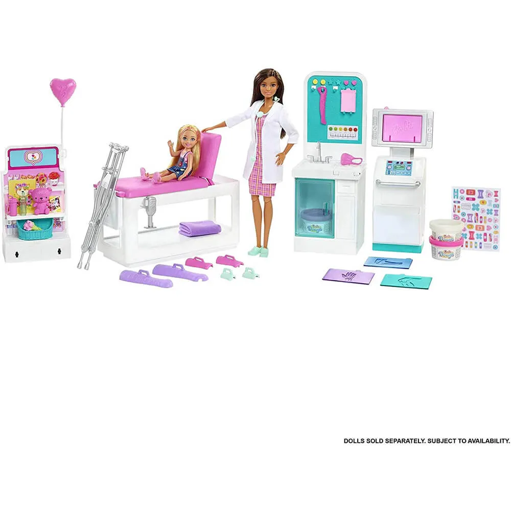 Barbie Fast Cast Clinic Playset with Brunette Barbie Doctor Doll