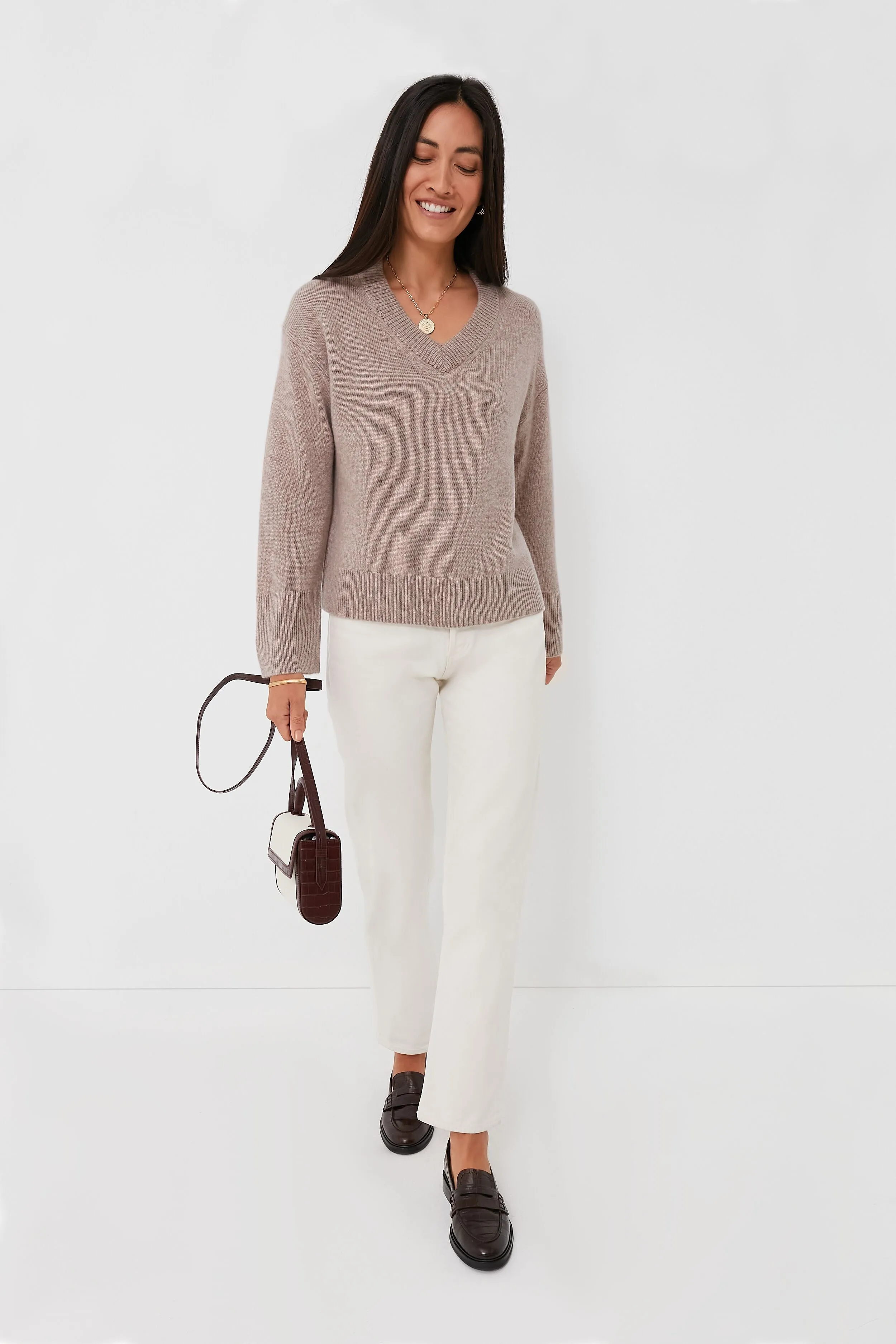 Biscotty Cashmere Standard V-Neck Sweater