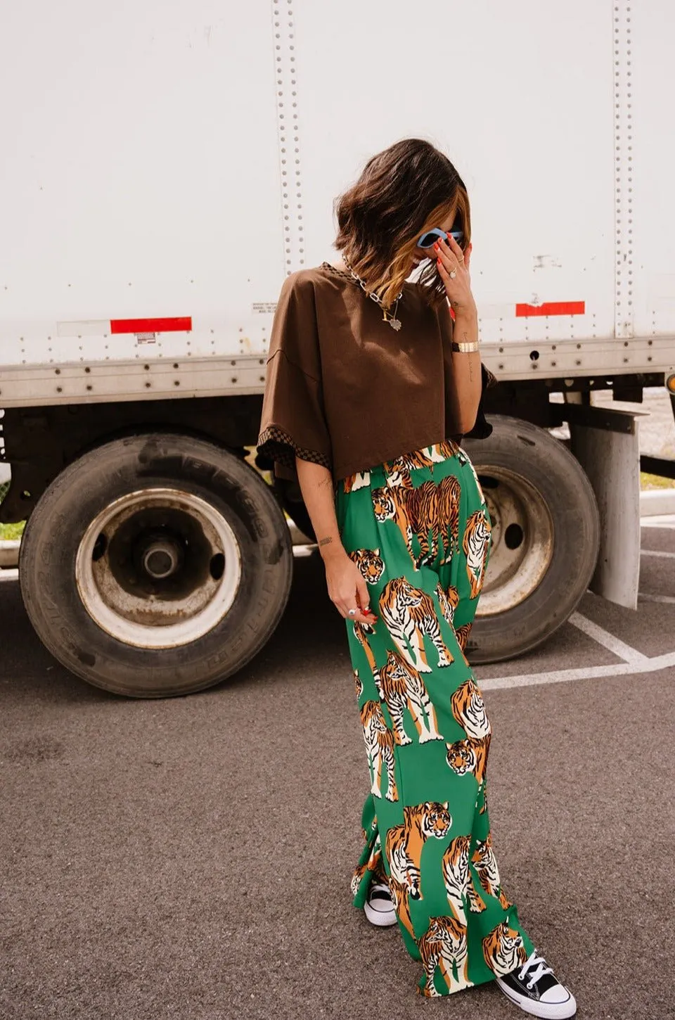 Frankie Cropped Tee in Chocolate Brown   Checkerboard